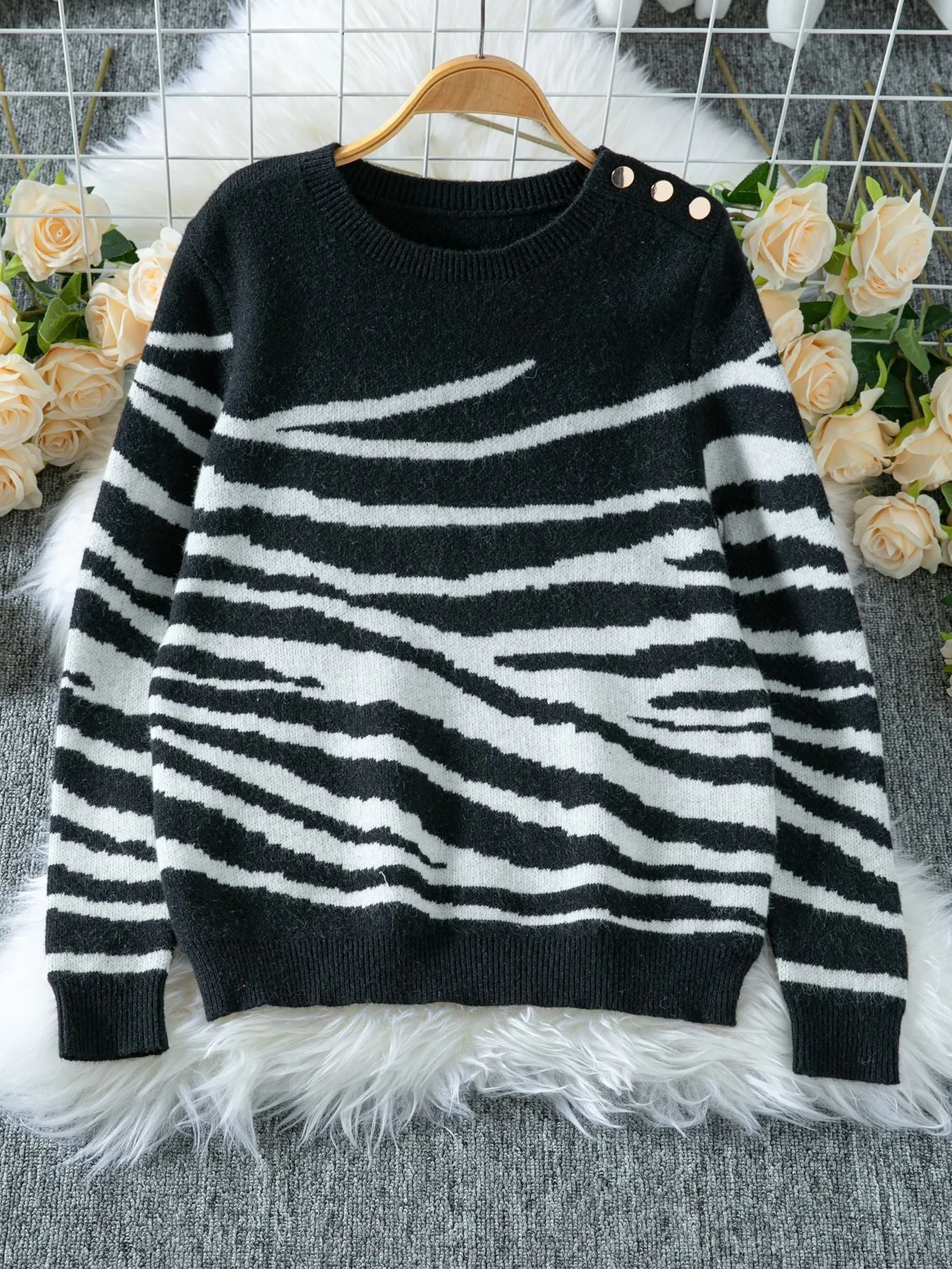 Zebra print round neck long sleeve sweater in acrylic knit, loose fit pullover, black and white colour