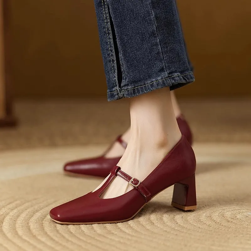 Square toe low-cut chunky heel Mary Jane shoes with buckle closure in apricot colour