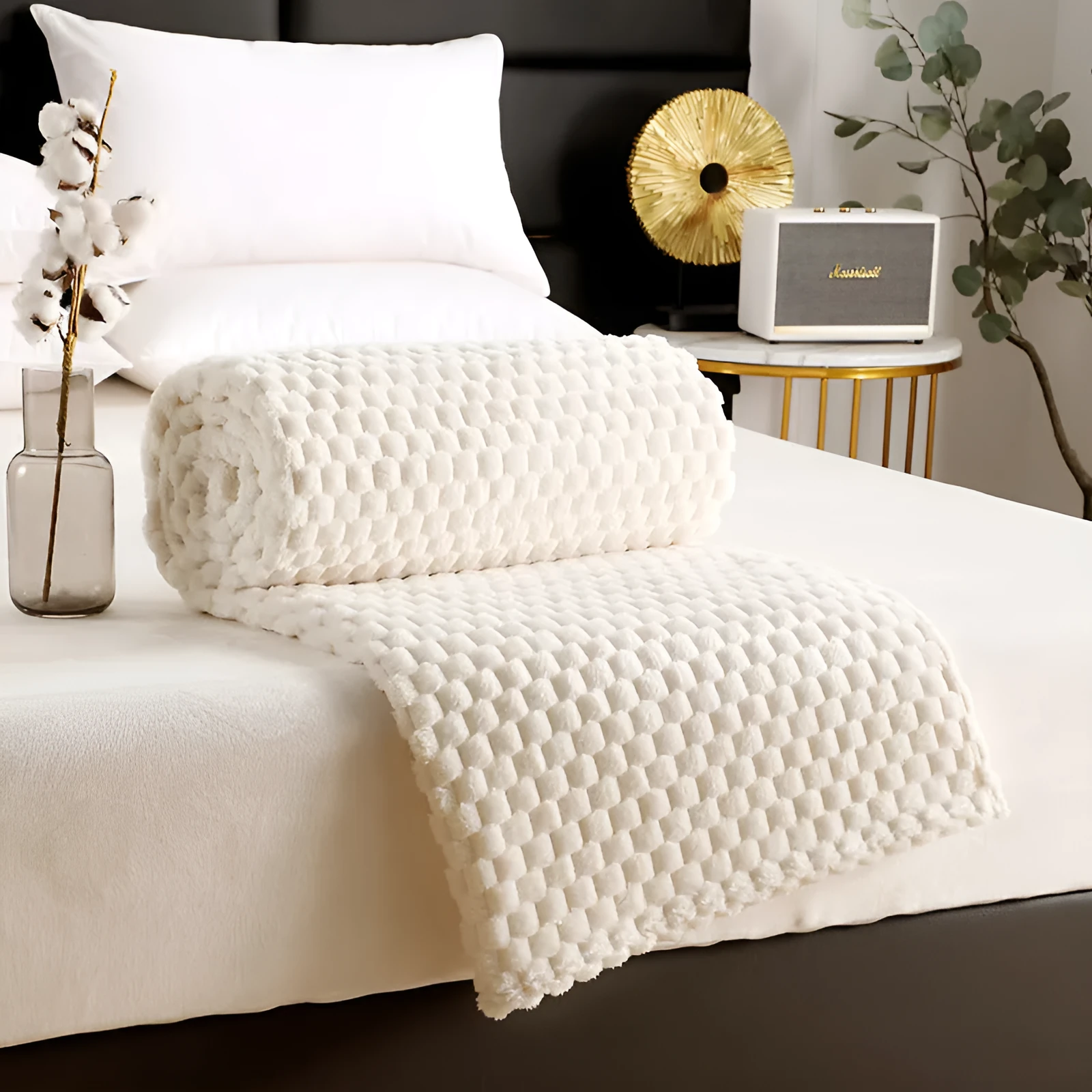 Flannel solid colour cover blanket in Beige, polyester fibre, 150x200cm size option