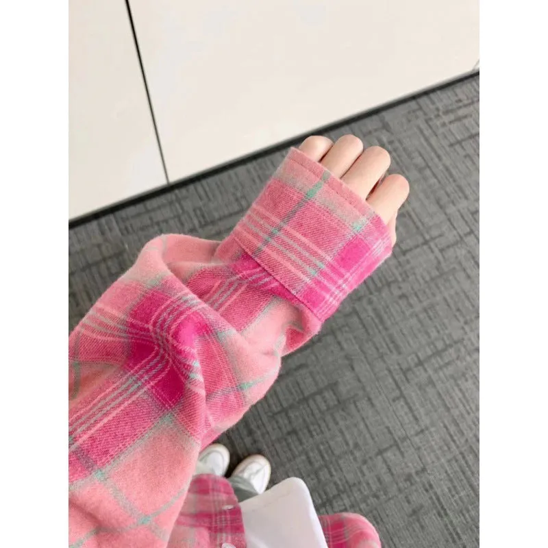 Loose casual sun-proof plaid shirt for women in pink plaid, long sleeve cardigan style, polyester