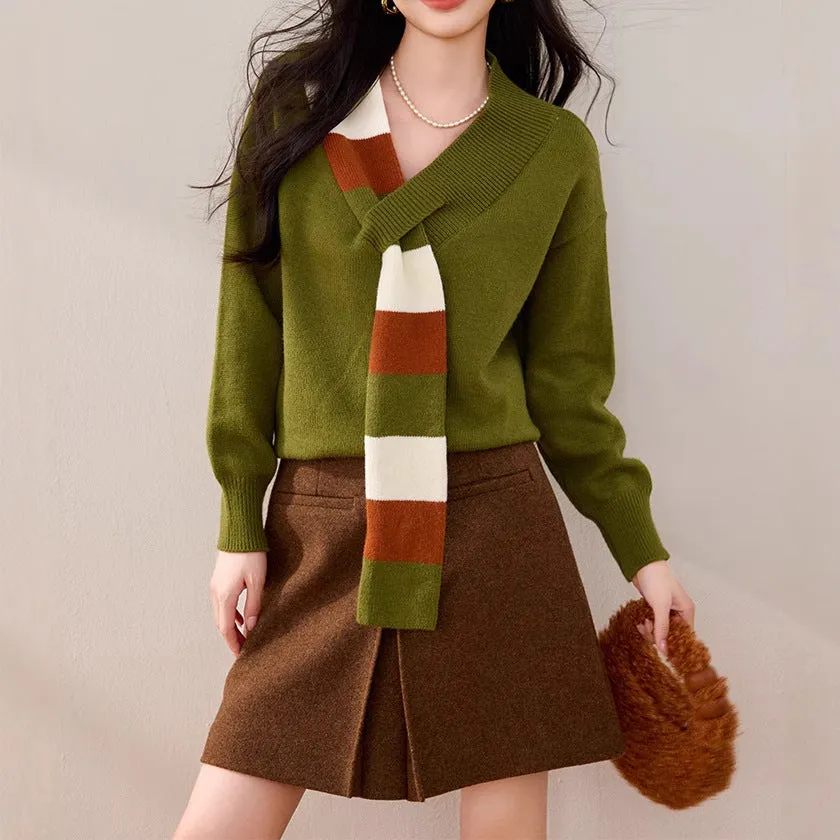 Niche women's striped V-neck fake two-piece pullover sweater in green and red colours, loose fit knit top