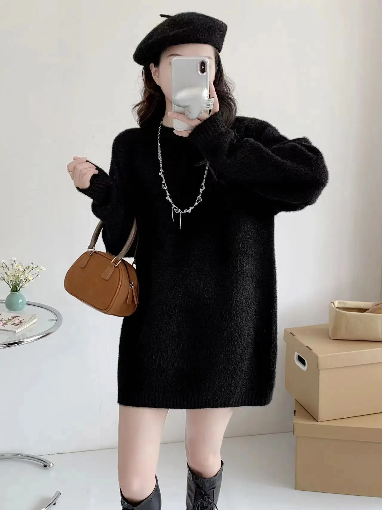 Mid-length acrylic knitwear pullover in camel colour with long sleeves and loose fit