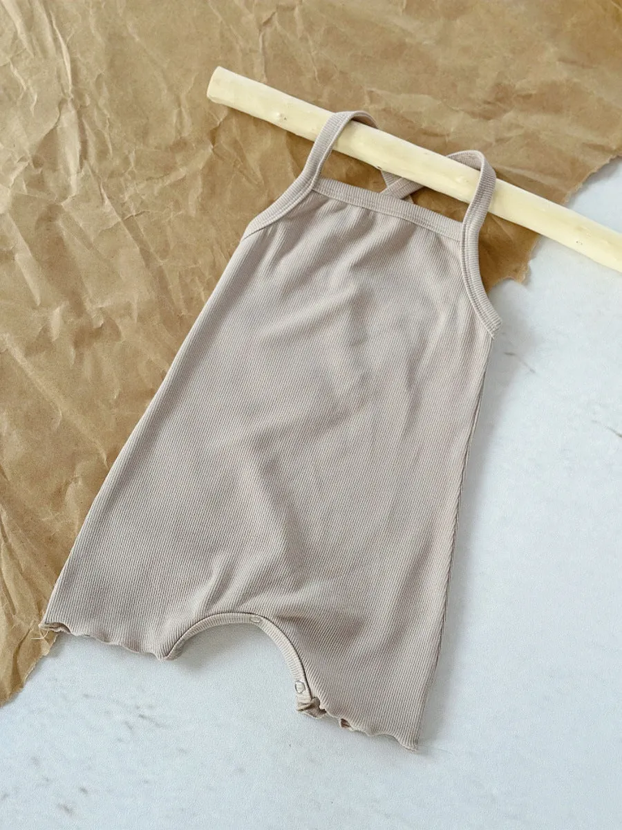 Baby sunken stripe camisole one-piece romper in modal fabric, pullover style, sleeveless triangle design for girls