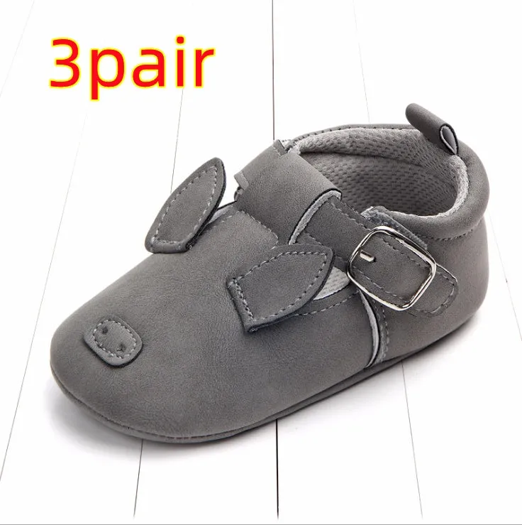 Spring autumn cartoon animal baby shoes in beige panda design with matte nubuck leather upper and soft non-slip sole.