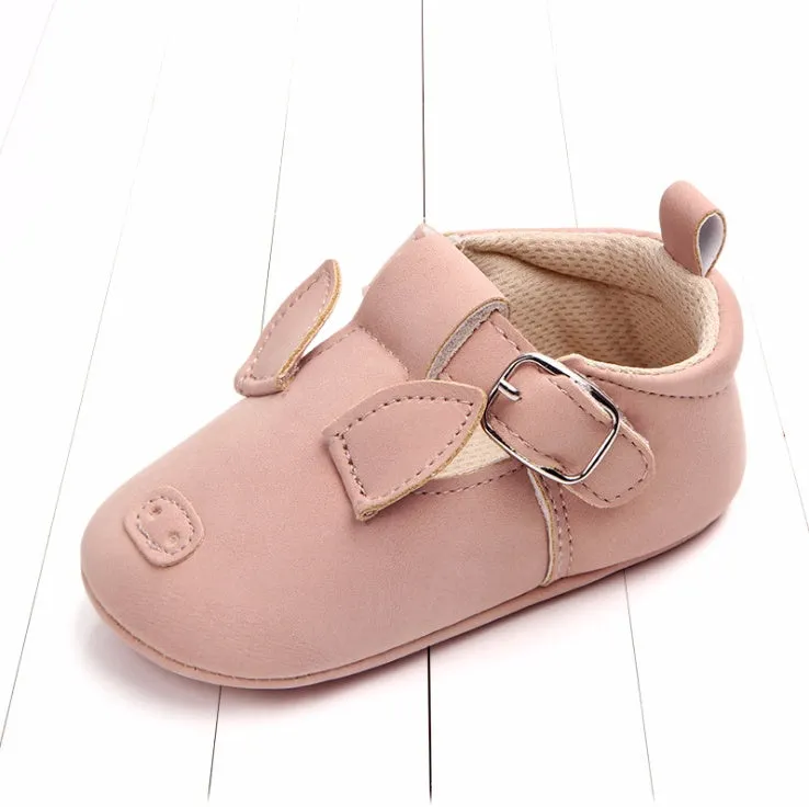 Spring autumn cartoon animal baby shoes in beige panda design with matte nubuck leather upper and soft non-slip sole.