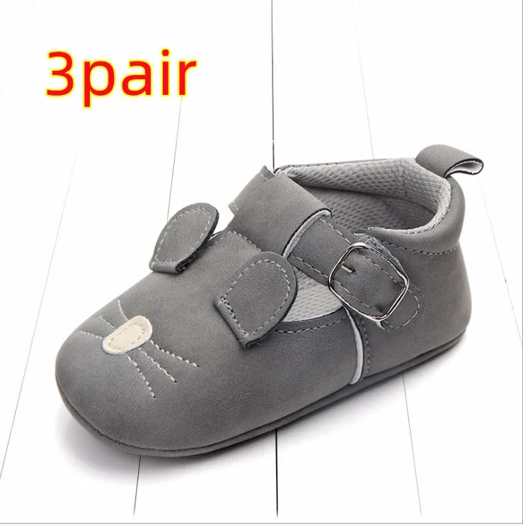 Spring autumn cartoon animal baby shoes in beige panda design with matte nubuck leather upper and soft non-slip sole.