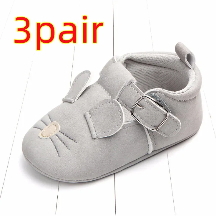 Spring autumn cartoon animal baby shoes in beige panda design with matte nubuck leather upper and soft non-slip sole.
