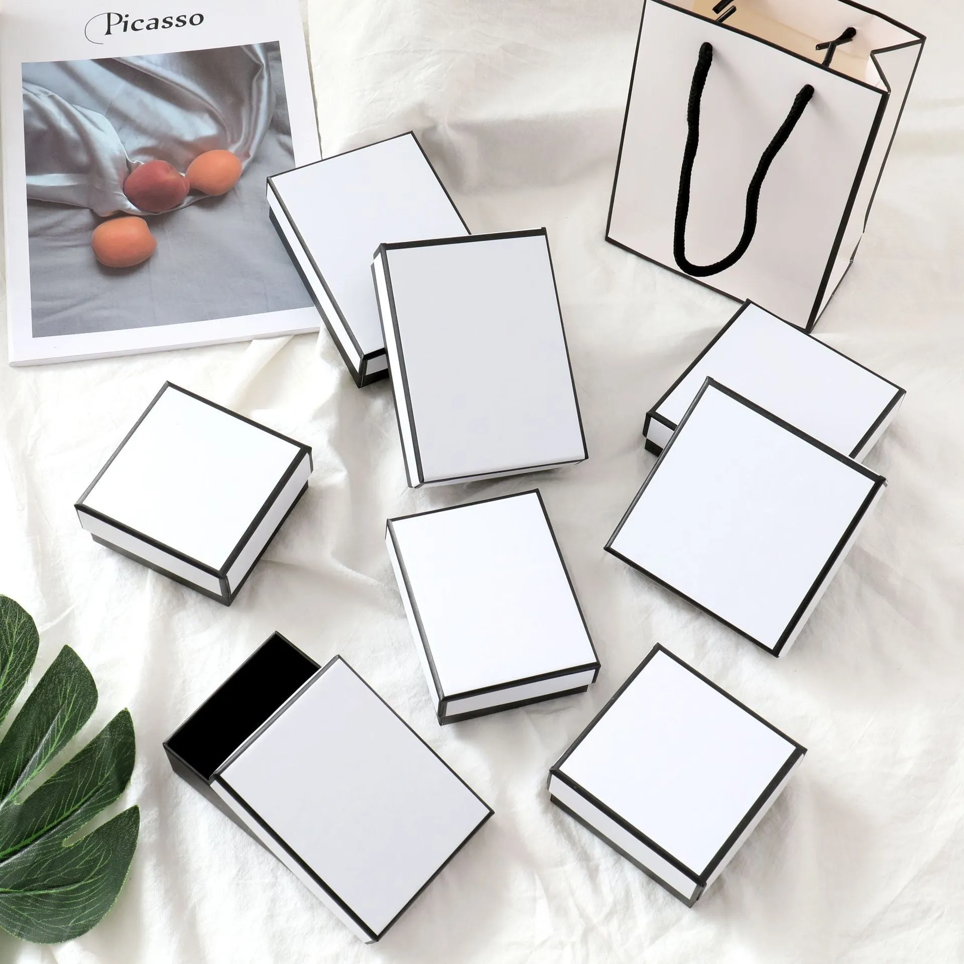 Classic black white paper cardboard jewellery gift box multiple sizes for rings earrings necklaces