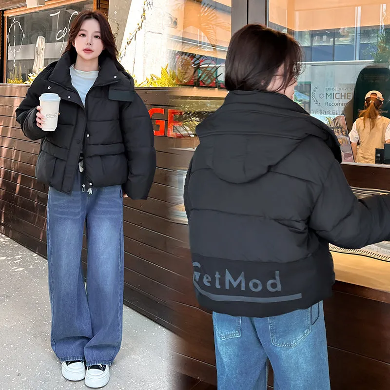 Beige loose cotton-padded coat with letter printing and front pockets, regular sleeves, polyester fabric