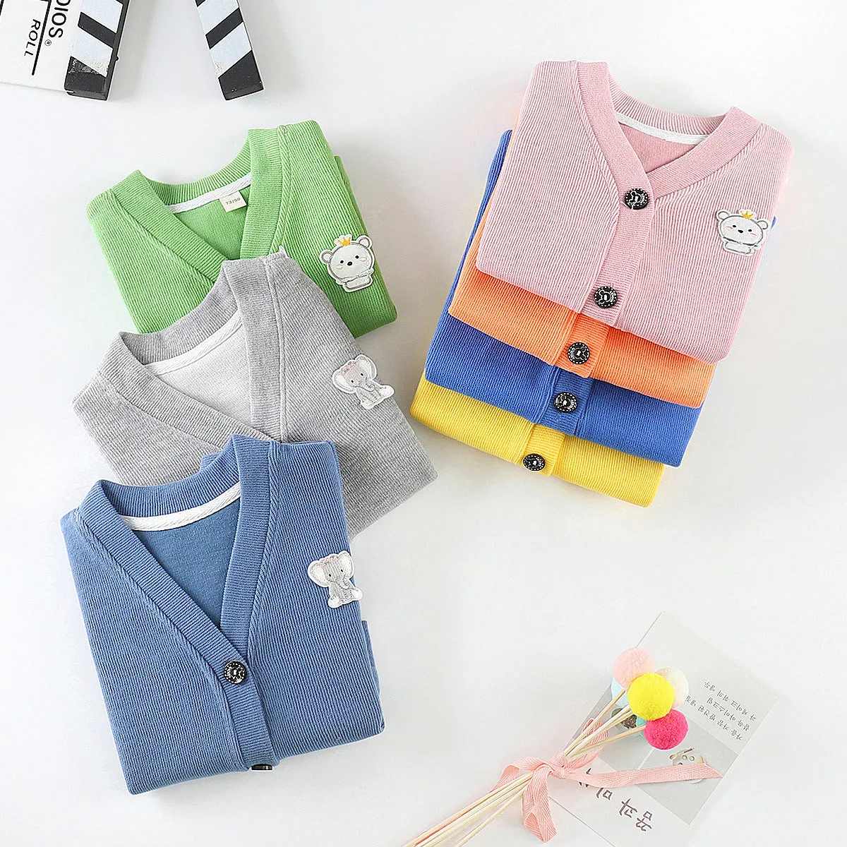 Baby girls cotton cardigan in blue with long sleeves and single-breasted closure, soft treatment finish