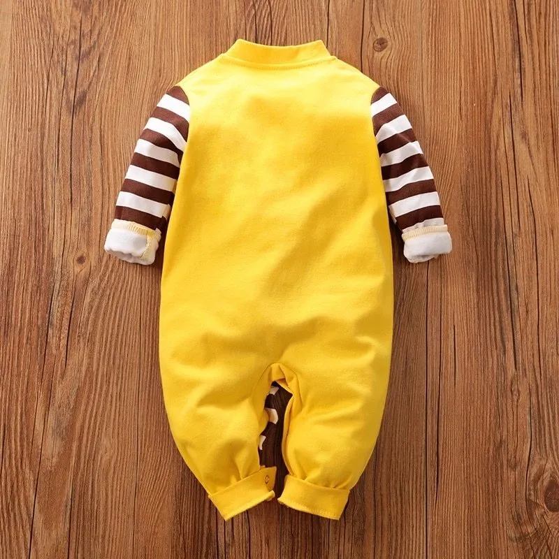 Giraffe print cotton baby one-piece long sleeves available in 59cm to 90cm sizes