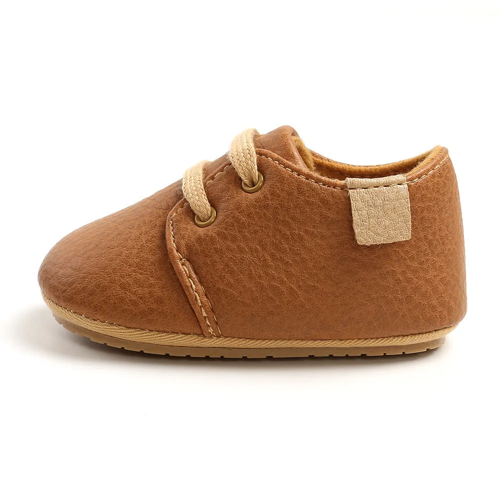 Soft synthetic leather baby moccasins with anti-slip rubber sole in beige, size 11 cm, for first walkers