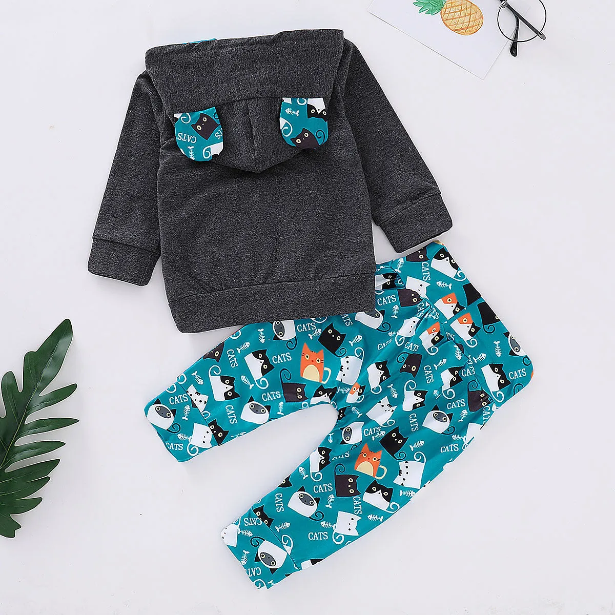 Cute cat print cotton pants suit for infants and young children in picture colour