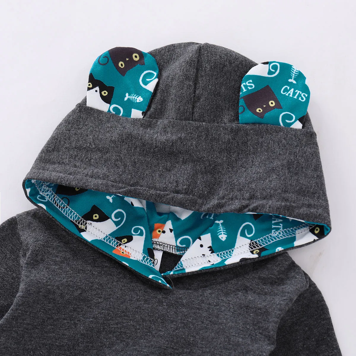 Cute cat print cotton pants suit for infants and young children in picture colour