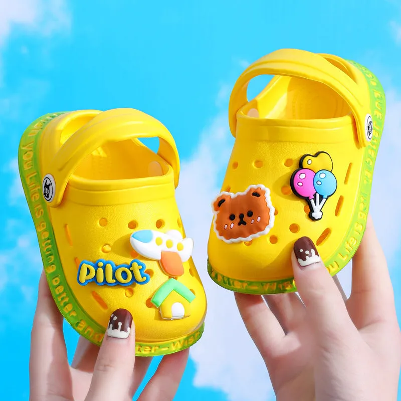 Kids cartoon cave hole sandals in pink, EVA upper, size 18-35 inner length 12cm-20.5cm