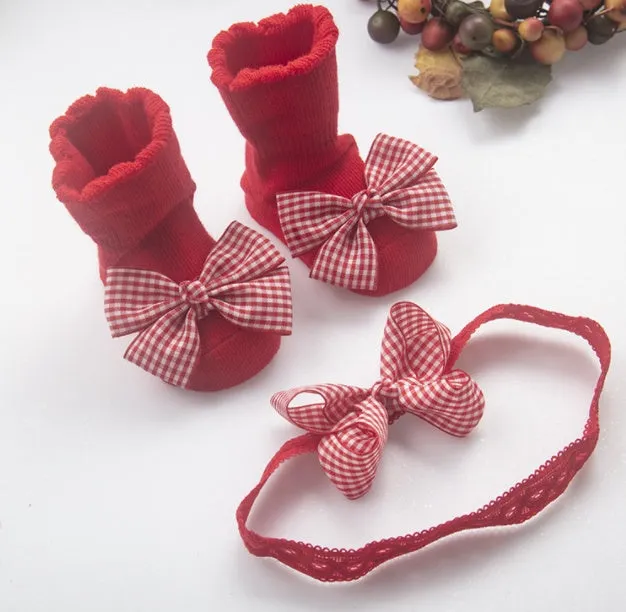 Baby headband socks set in beige regenerated cellulose fibre with medium tube socks and boneless sewing headband