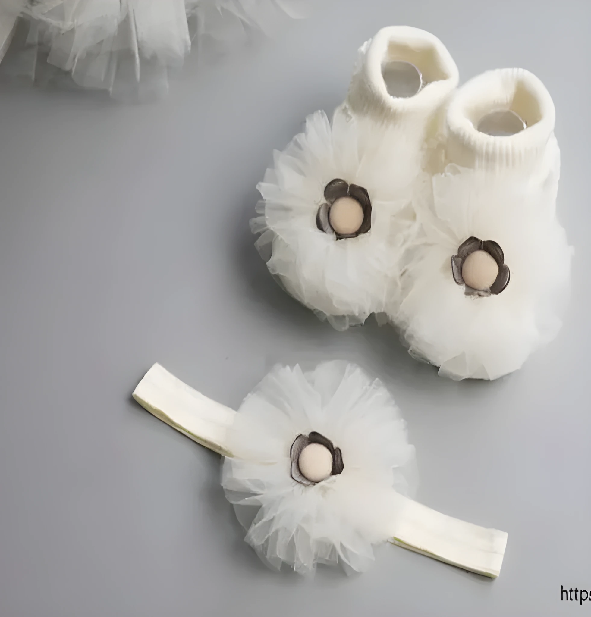 Baby headband socks set in beige regenerated cellulose fibre with medium tube socks and boneless sewing headband