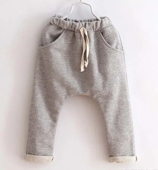 Fashion children cropped trousers for baby girls and boys, sizes 2T to 6, in blue colour.