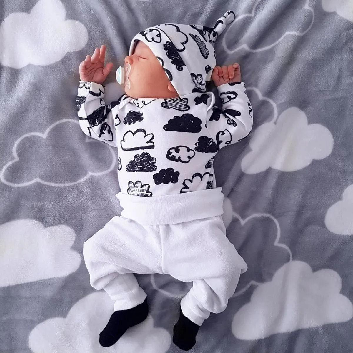 Three-piece white boys' pants suit with long sleeves, non-hooded, for spring and autumn, size 80cm