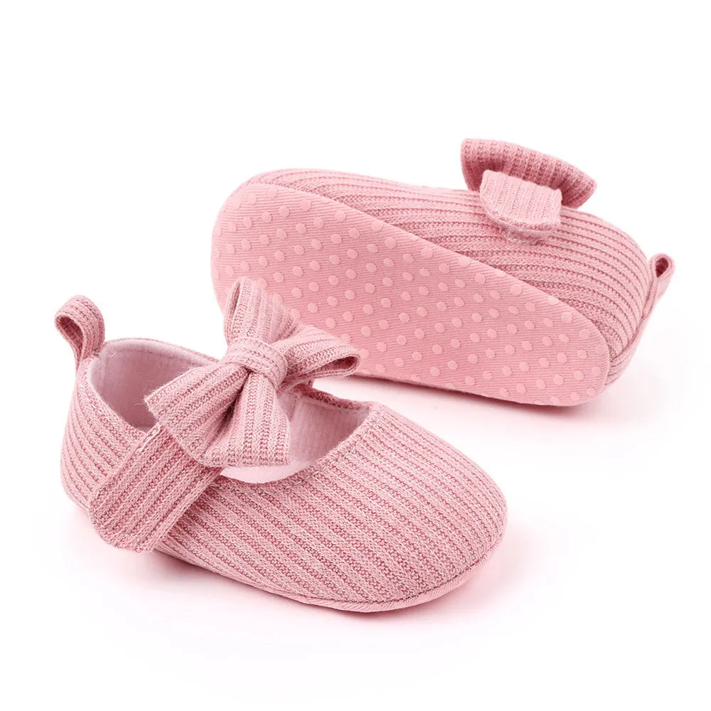 Bowknot woolen knit baby shoes in moccasin style with Velcro fastening, available in pink