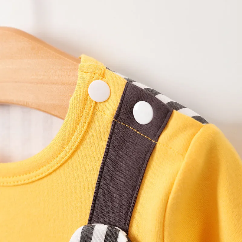 White cotton baby suit pullover Korean style long climbing on a baby