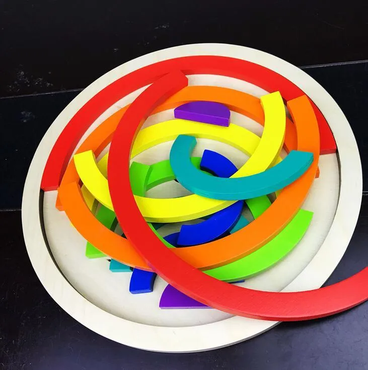 12-piece wooden building blocks in rainbow and arch shapes, New Zealand pine with light lacquer finish
