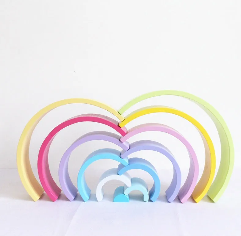 12-piece wooden building blocks in rainbow and arch shapes, New Zealand pine with light lacquer finish
