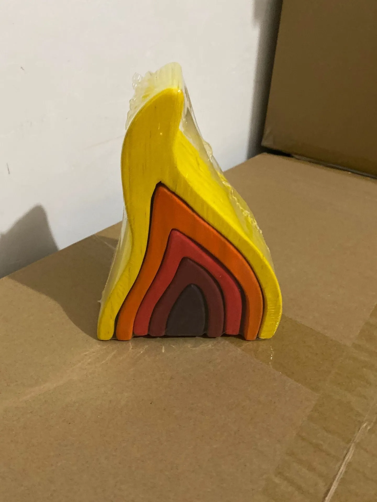 12-piece wooden building blocks in rainbow and arch shapes, New Zealand pine with light lacquer finish