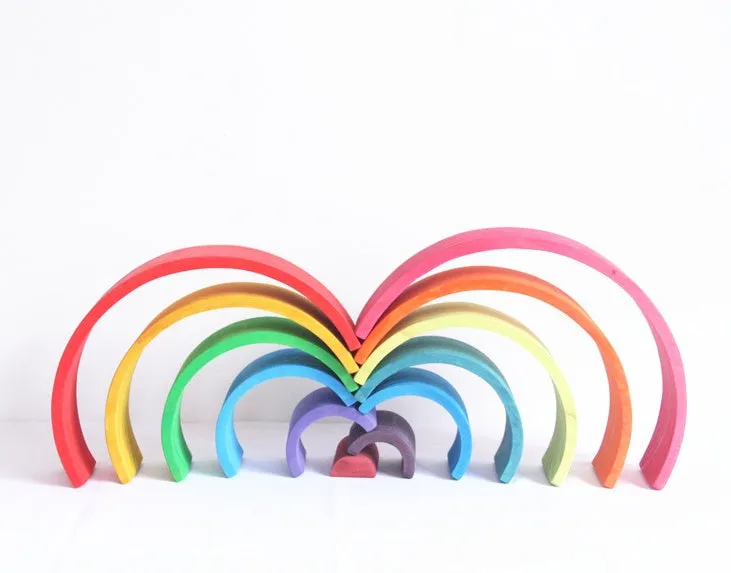 12-piece wooden building blocks in rainbow and arch shapes, New Zealand pine with light lacquer finish