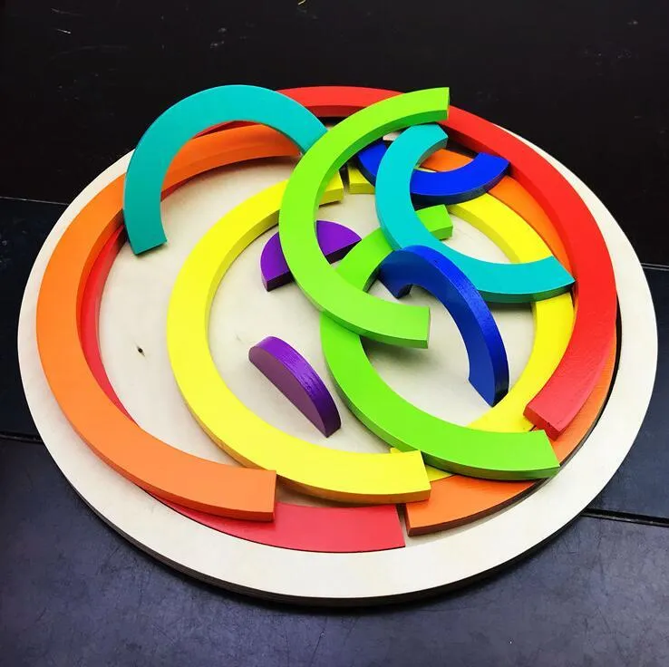 12-piece wooden building blocks in rainbow and arch shapes, New Zealand pine with light lacquer finish