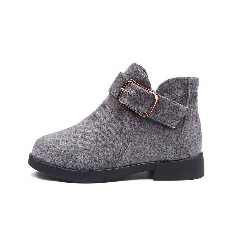 Big kids suede leather boots in black, side view, with rubber sole