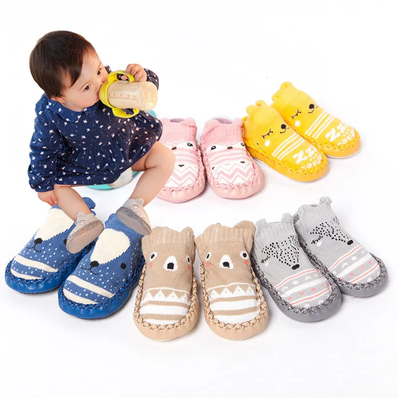 Set of cartoon baby non-slip floor socks in combed cotton with colour options including pink, blue, and grey