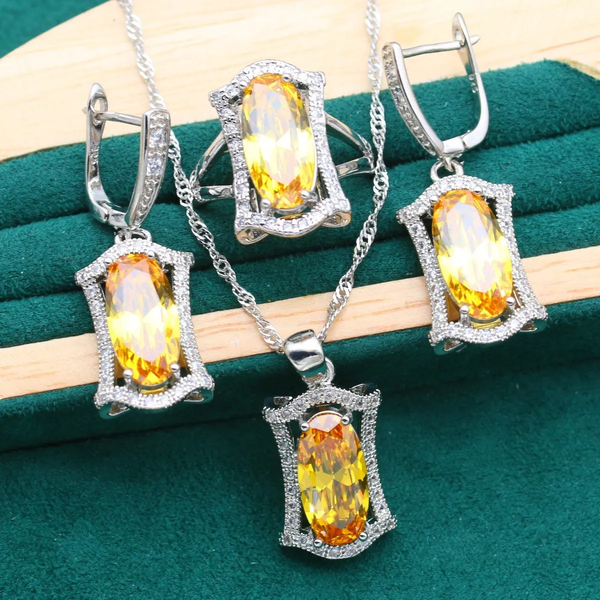 Women's zircon jewellery set with necklace, earrings, ring, and bracelet in alloy with snake bones chain for formal dinner wear