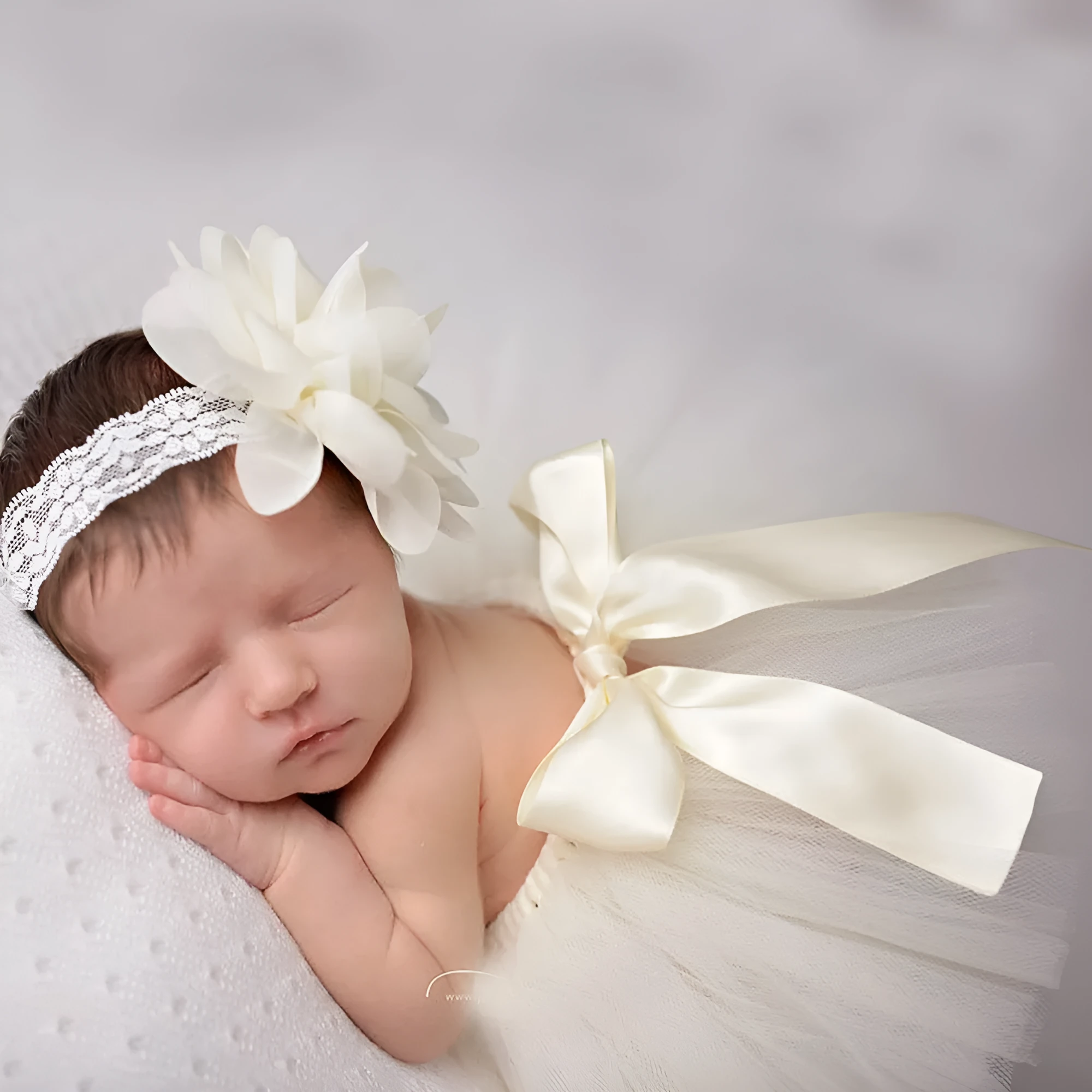 Baby pettiskirt two-piece set with lace, bow, and mesh in seven colours for 1-3 months photography