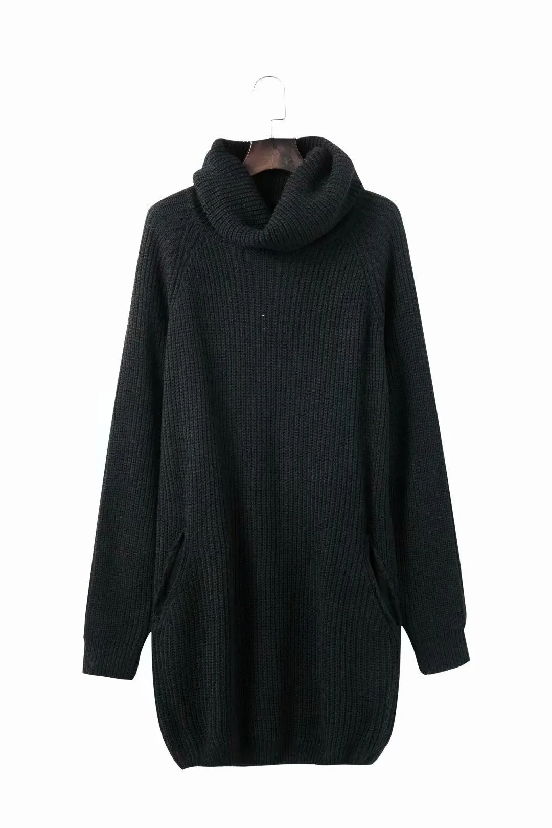 Lapel neckline pullover sweater in yellow, black, or apricot colours with regular sleeves