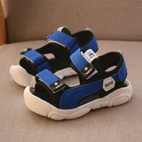 Boys summer soft sole beach shoes with anti-kick protection and bear-pattern non-slip sole in blue