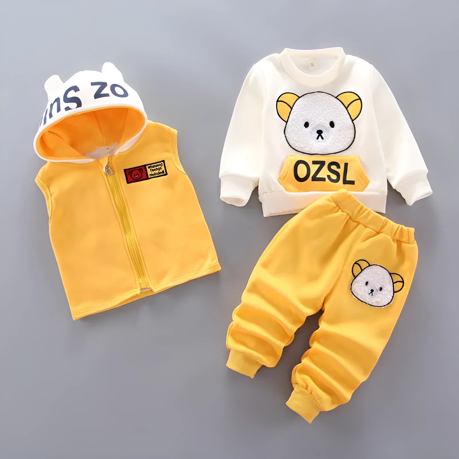 Children's thick three-piece cotton suit in bear blue with top, trousers and extra piece for toddlers aged 0-4 years