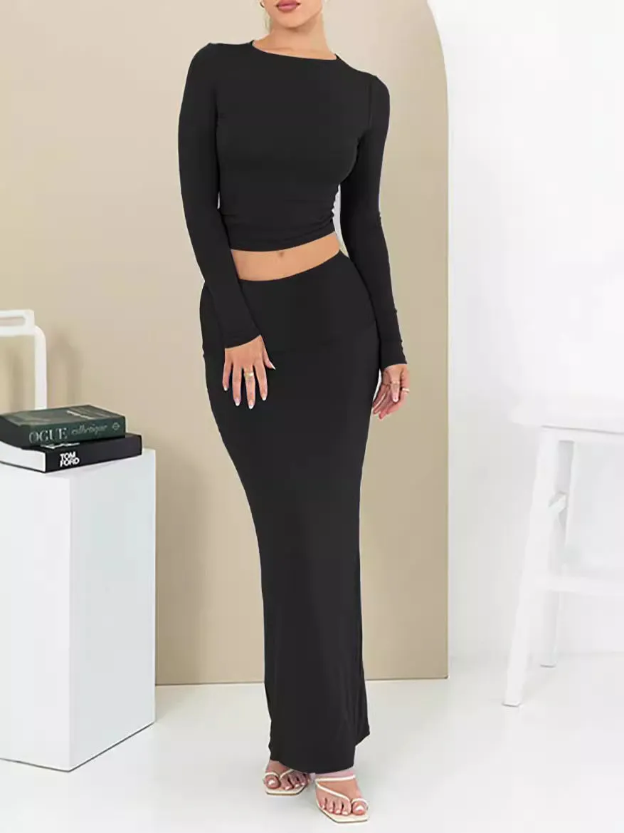 Women's slim fit autumn two-piece suit with three-quarter sleeves and long skirt