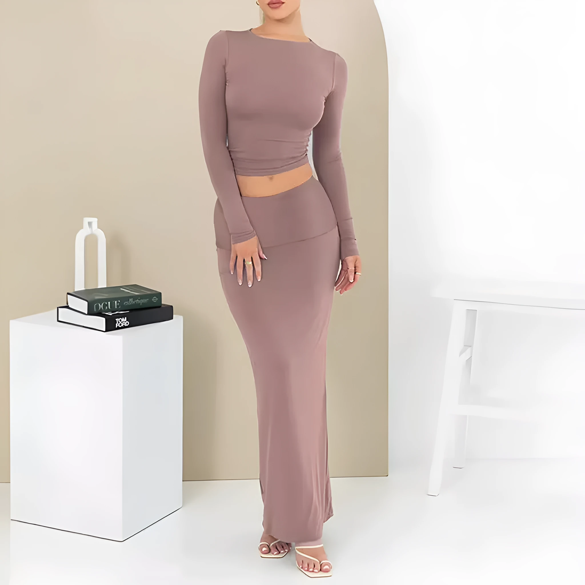 Women's slim fit autumn two-piece suit with three-quarter sleeves and long skirt