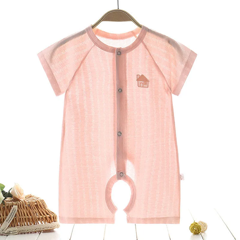 Baby summer pure cotton short sleeve one-piece romper in white with closed-fly crotch