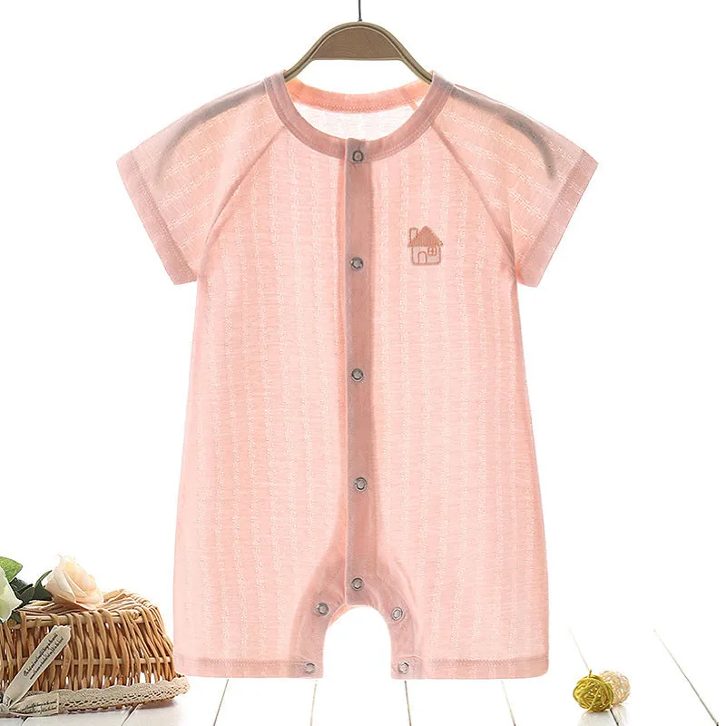 Baby summer pure cotton short sleeve one-piece romper in white with closed-fly crotch