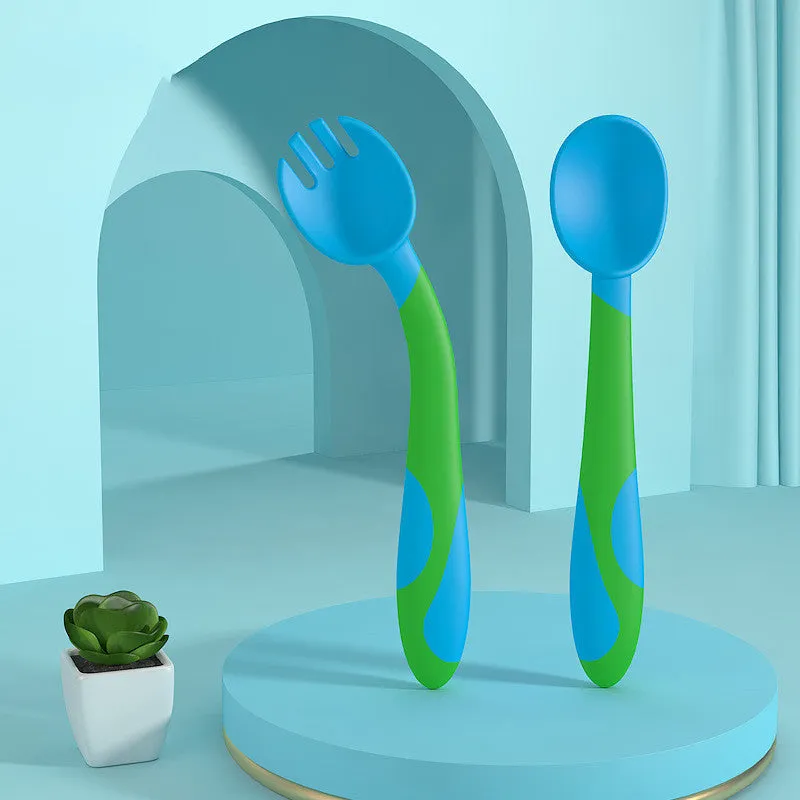 Baby training fork and spoon set with twist design in Blue, made from BPA-free food grade PP and TPE, featuring spoon baffle