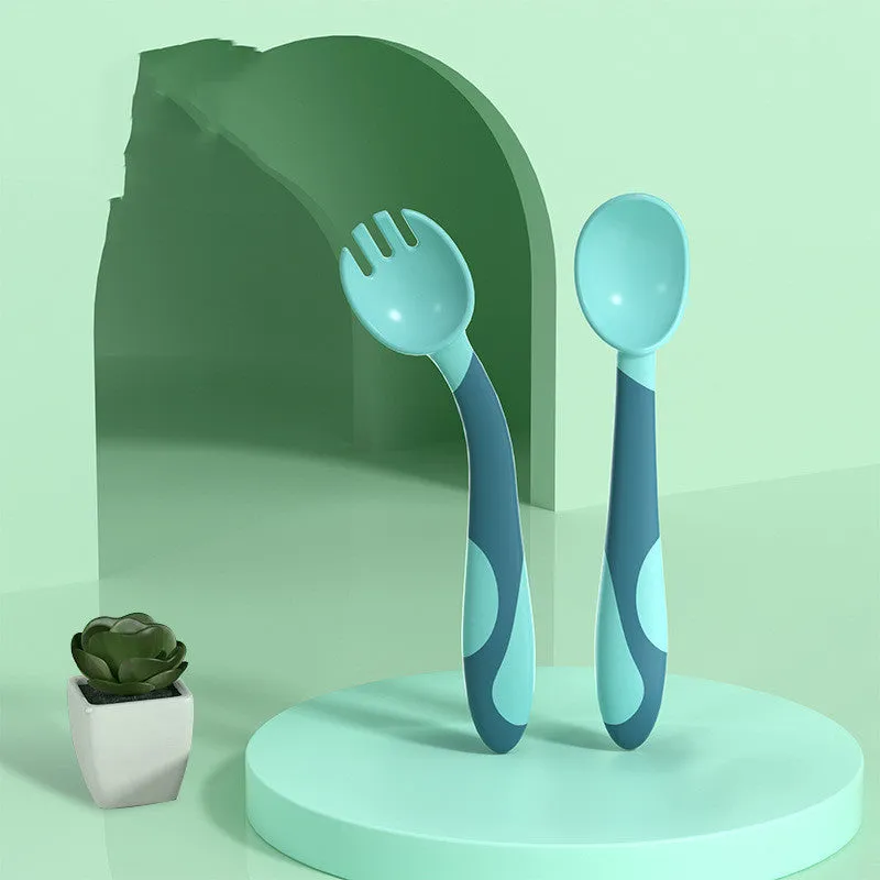 Baby training fork and spoon set with twist design in Blue, made from BPA-free food grade PP and TPE, featuring spoon baffle