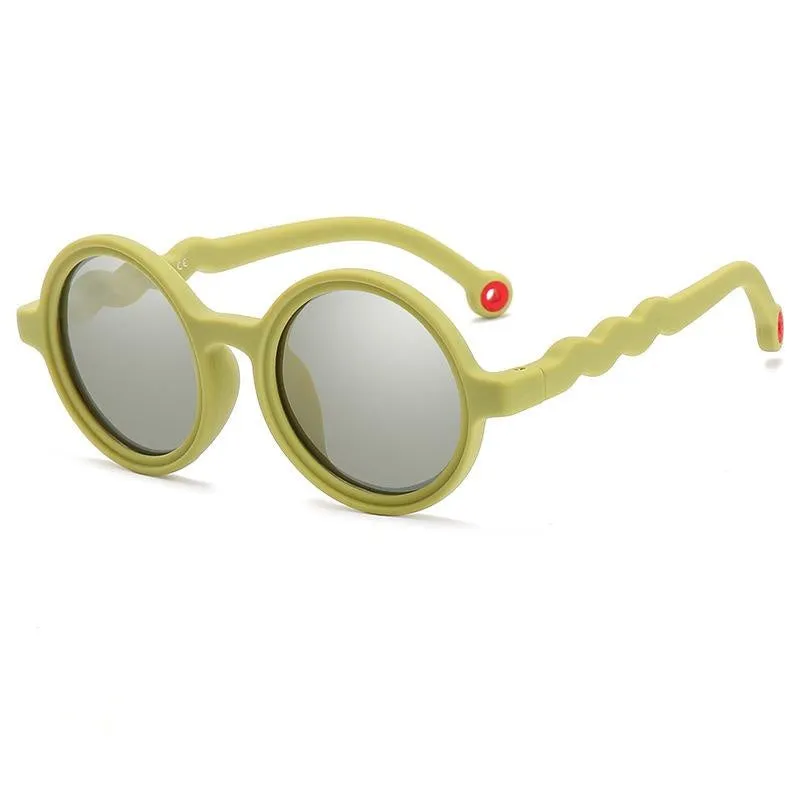 Children's sunglasses with UV400 protection, flexible nylon elastomer frame, blue colour, and polarizer included