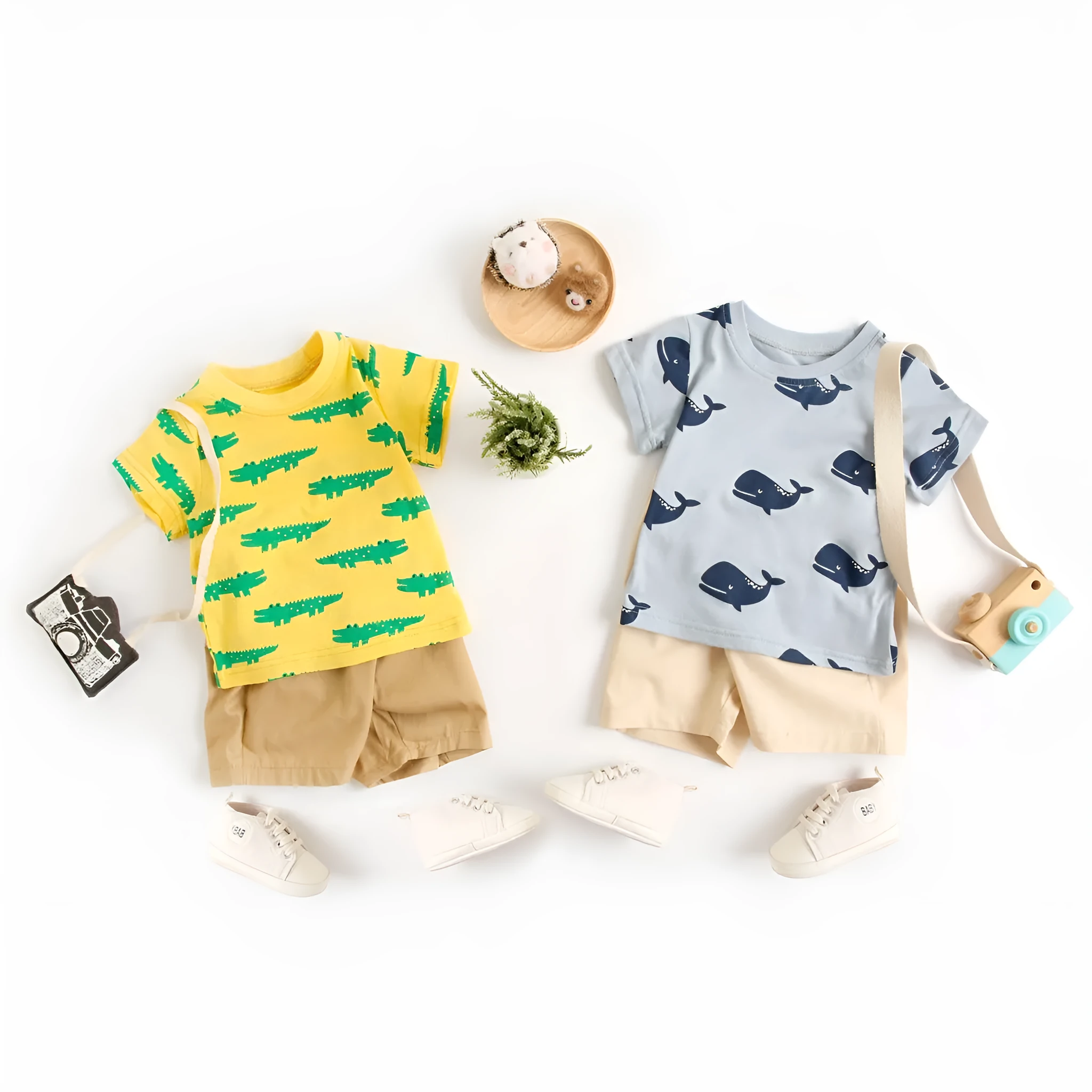 Cartoon cotton baby boys summer suit in Blue Whale print with blue top and matching trousers