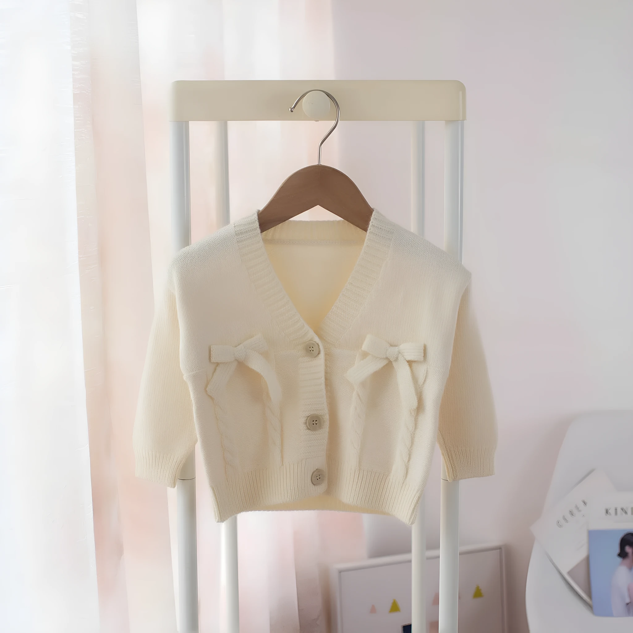 Girls V-neck bow knot cardigan in beige acrylic knit suitable for children 80-120cm tall
