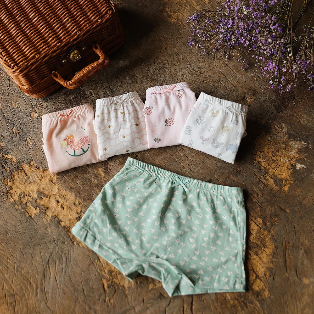 Girls' cartoon cotton boxer briefs 5-pack with XINGX print, 95% cotton, sizes 12 months to 8 years