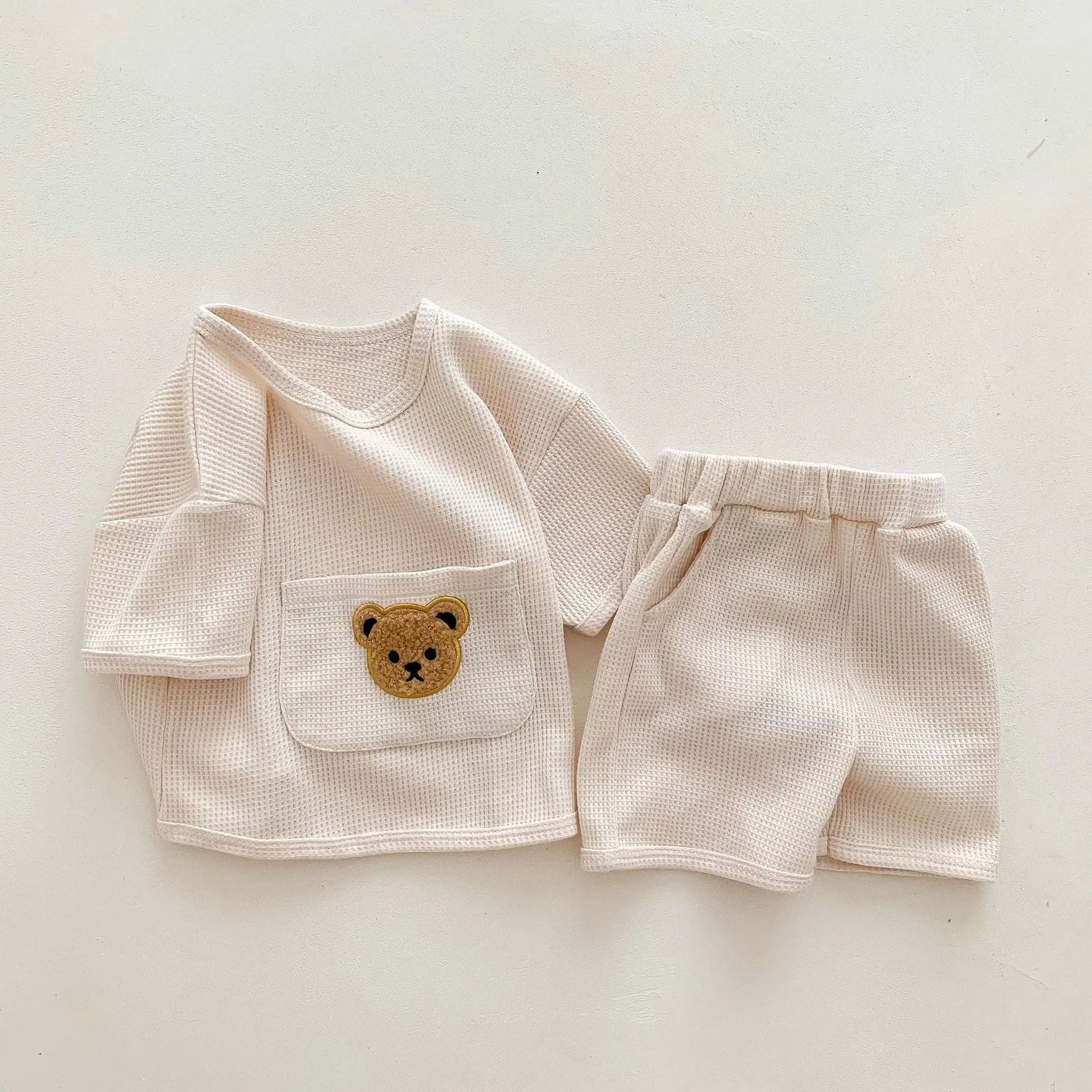 Unisex baby summer two-piece cotton bear top and shorts suit in beige