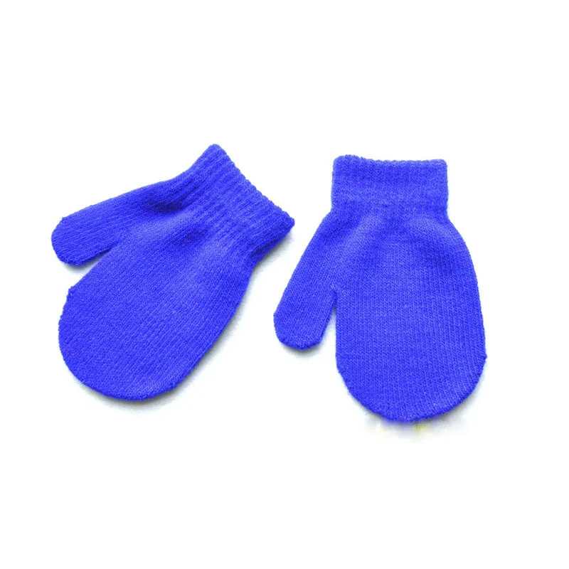 New winter warm knit gloves for children aged 5-11 in jacquard monochrome finish, colours Black Blue Grey Red White