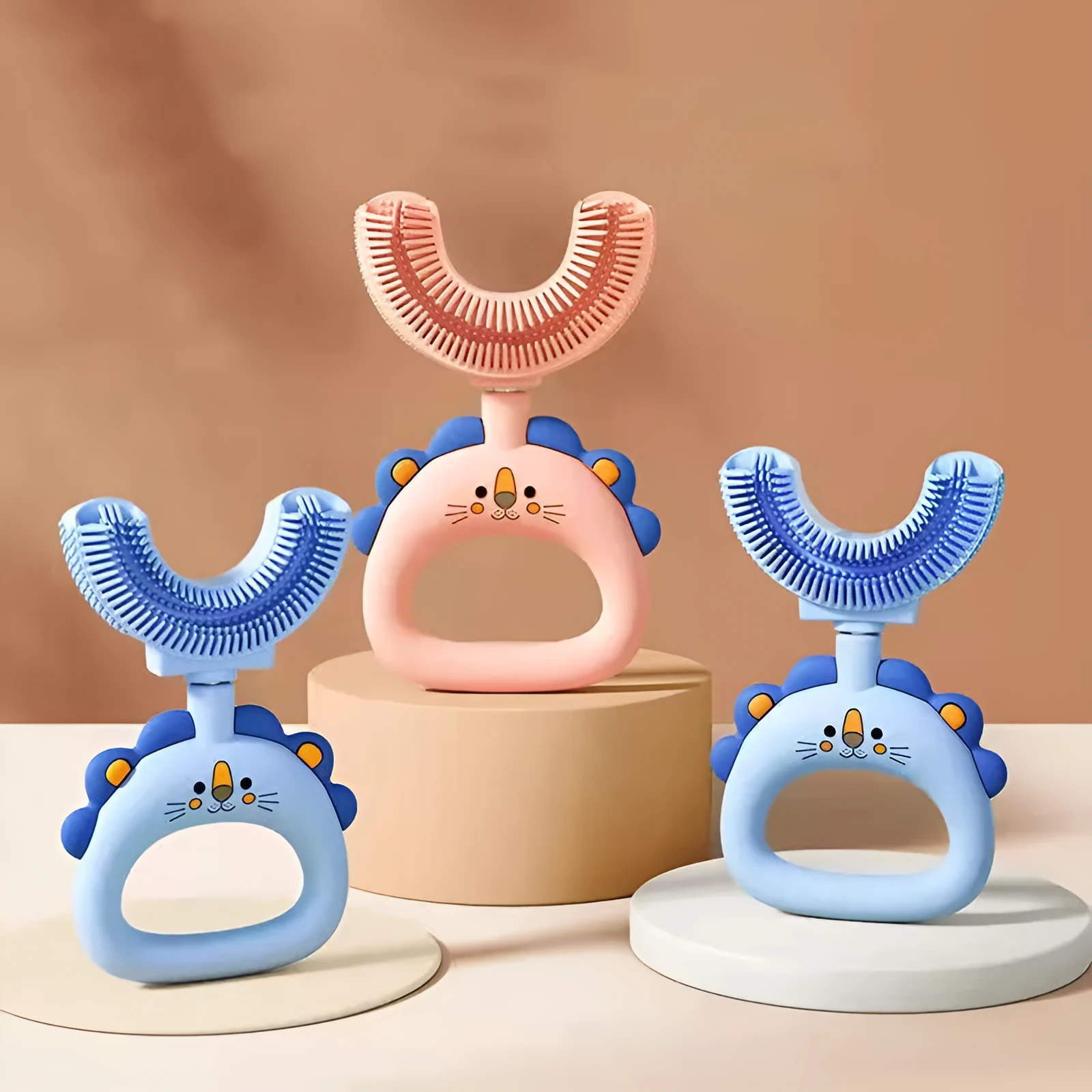 Children's U-shaped silicone toothbrush in blue for ages 2-6 years with soft silicone head and PP handle